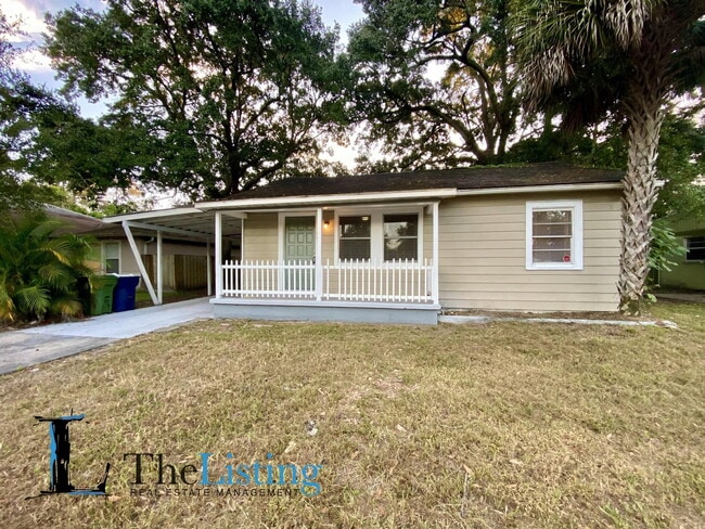 Building Photo - 10011 N Jasmine Ave