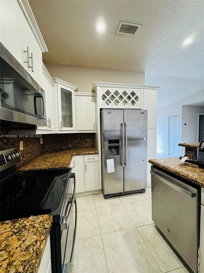 Building Photo - 19721 NW 52nd Ct