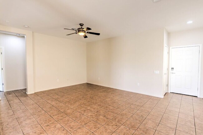 Building Photo - Rancho Sahuarita