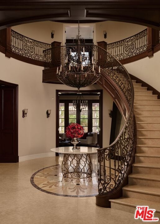 Building Photo - 614 N Palm Dr