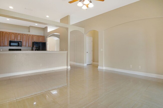 Building Photo - Move-In Ready Home with Open Layout and Op...