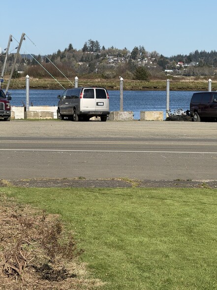 Building Photo - 103 A St