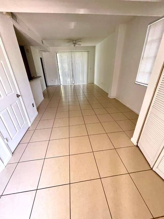 Building Photo - Two bedroom condo in gated Marsh Harbour community