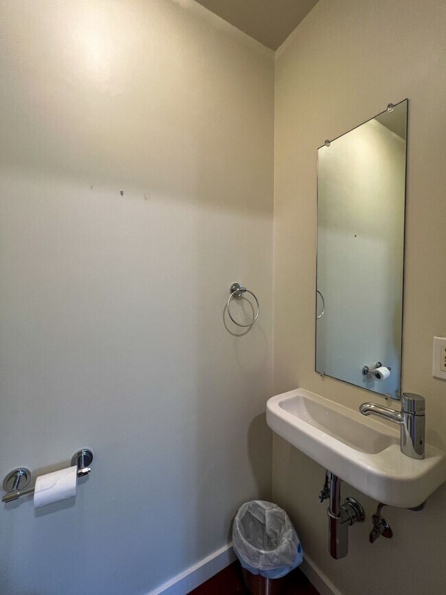 Building Photo - 1146 Ragatz Ln