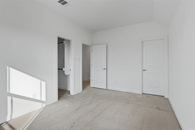 Building Photo - 2328 Lucky Ln