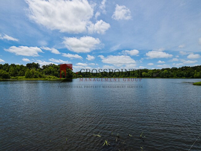 Building Photo - Tour Today! 3 Bedroom Home On Lake Tyler!