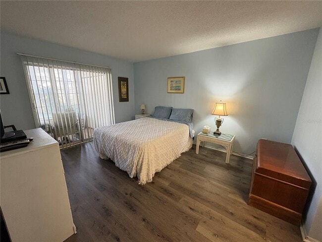 Building Photo - 3064 Lake Bayshore Dr