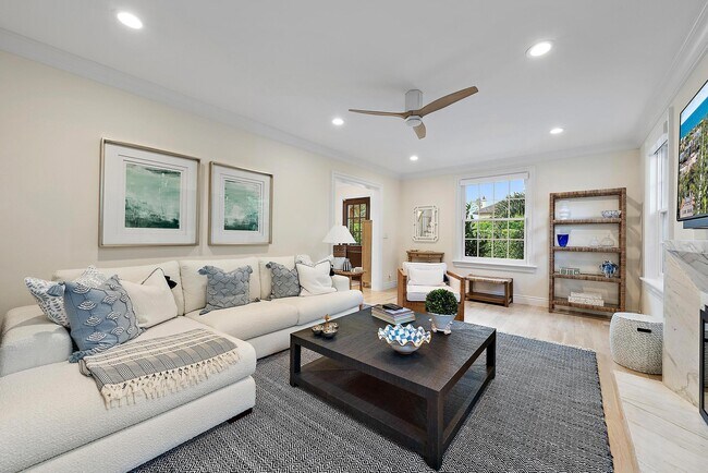 Building Photo - 360 Seaspray Ave