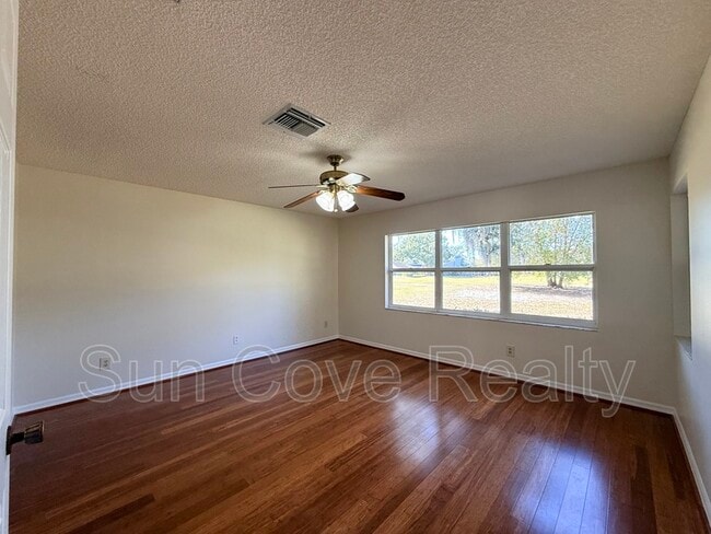 Building Photo - 5215 Lochmead Terrace