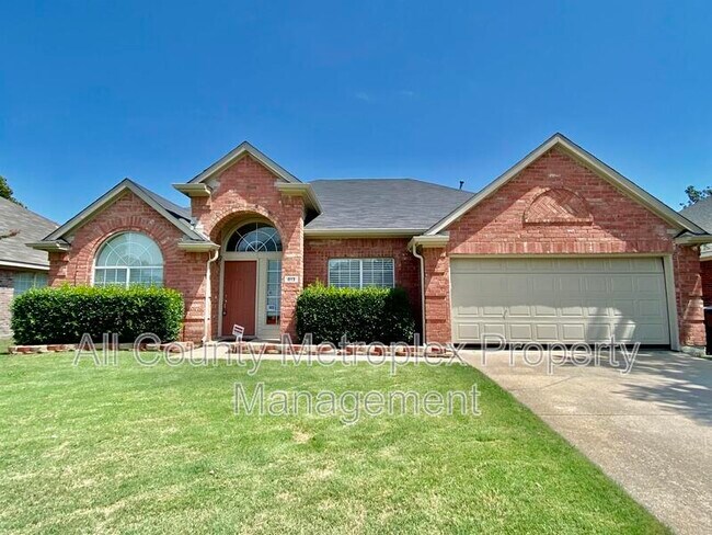 Primary Photo - 813 Snapdragon Ln