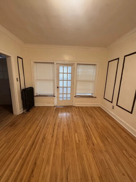 Building Photo - 8046 S Langley Ave