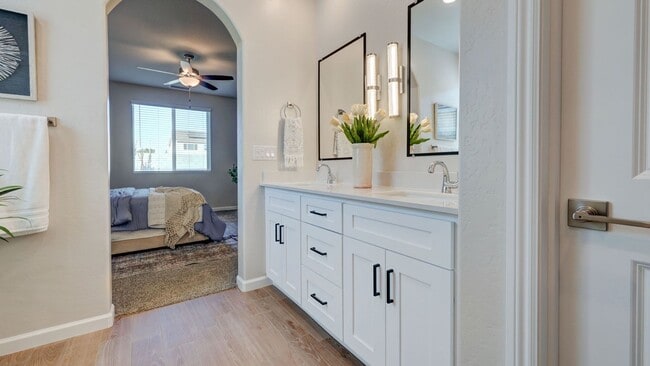 Building Photo - Brand New Home