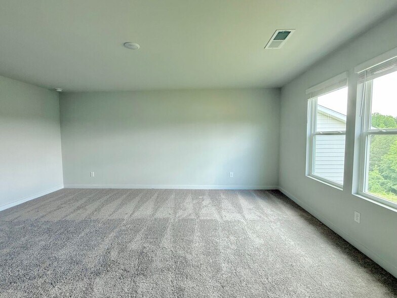 Building Photo - 5428 Aurora Trl