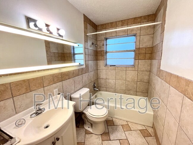 Building Photo - 44 Billingsley Dr