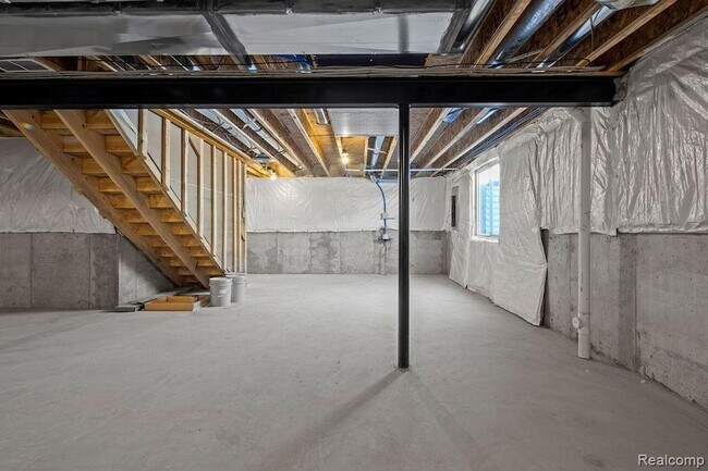 Building Photo - 277 Springview St