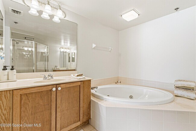 Building Photo - 571 Jimmy Buffett Mem Hwy