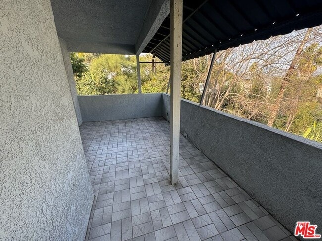 Building Photo - 4735 Nob Hill Dr