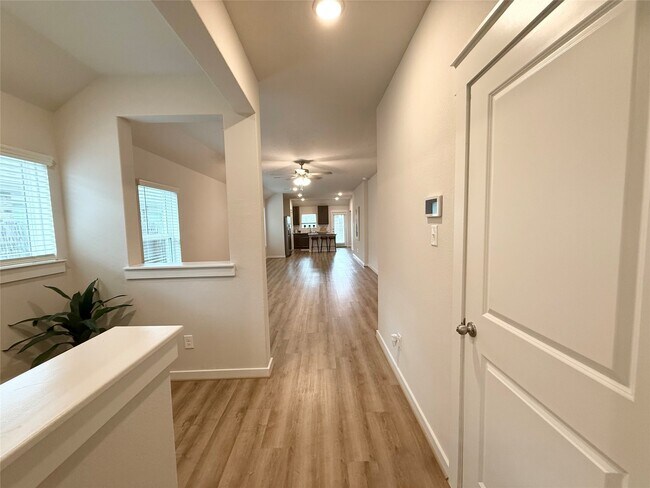 Building Photo - 7534 Coral Ter Dr