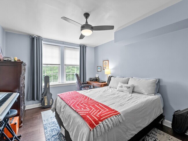 Building Photo - Enjoy Comfortable Arlington Living at Old Glebe Road!