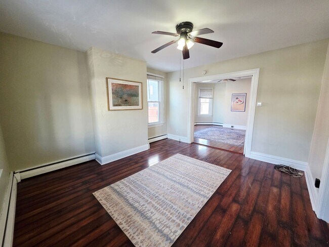 Building Photo - 20 Walnut St