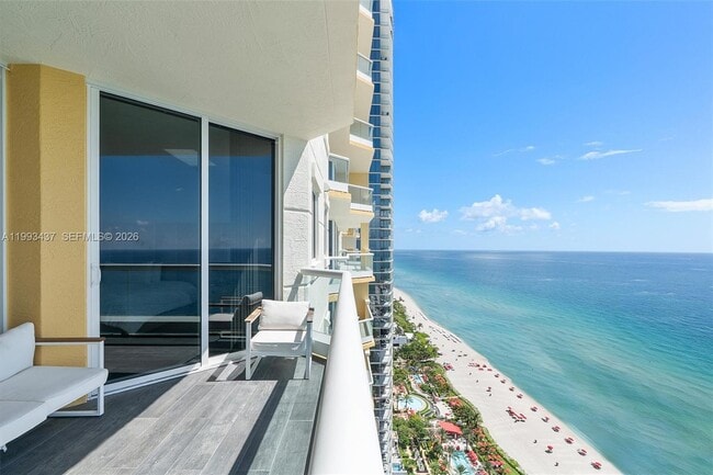 Building Photo - 17875 Collins Ave