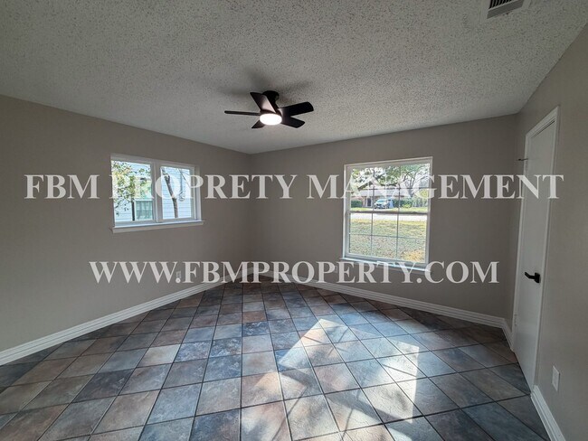 Building Photo - 509 Lake Park Ave