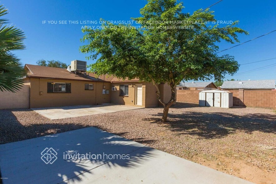 Building Photo - 3424 W Bloomfield Rd