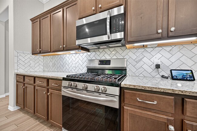 Building Photo - 4550 Shallow Ember Dr