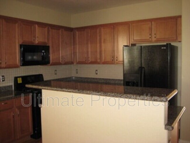 Building Photo - 14230 W Calavar Rd