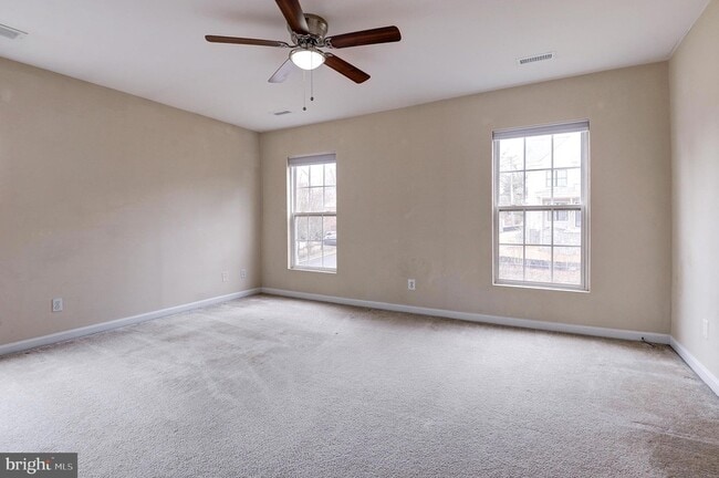 Building Photo - 1300 N Taylor St