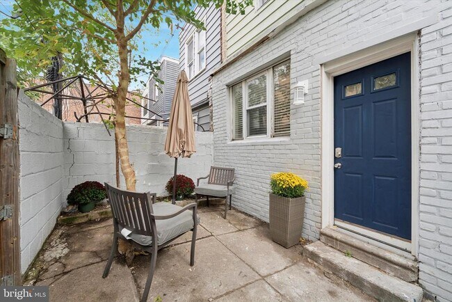 Building Photo - 1644 S 26th St