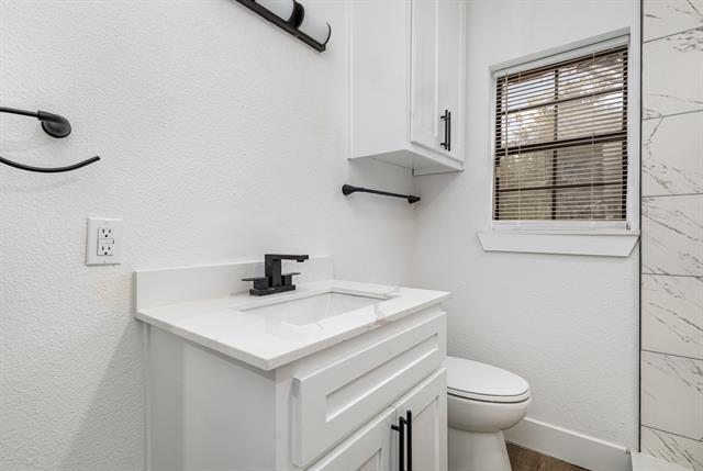 Building Photo - 1527 Columbia Ave