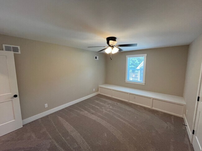 Building Photo - 1775 Ralee Dr