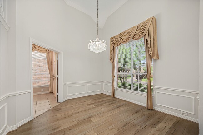 Building Photo - 5807 Bayberry Way