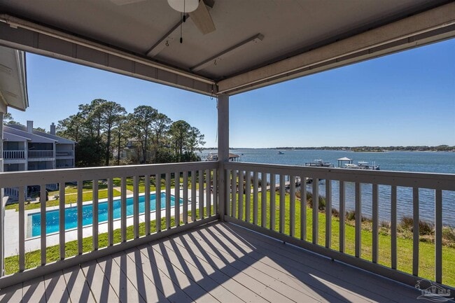 Building Photo - 14180 River Rd