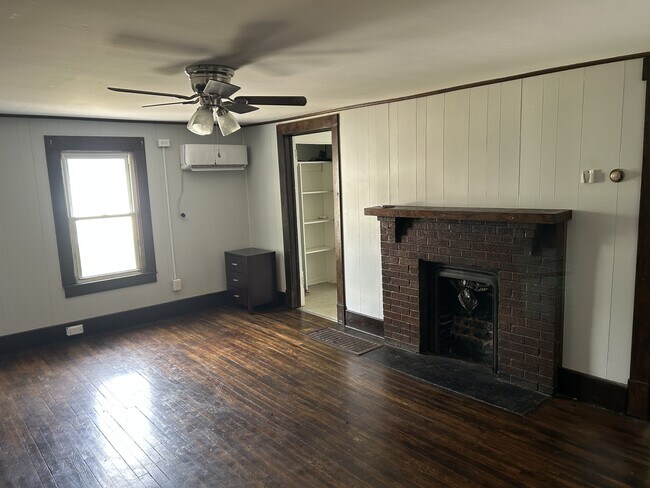 Building Photo - 352 Dunkard Ave