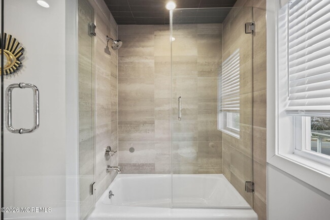 Building Photo - 28 Rector Pl