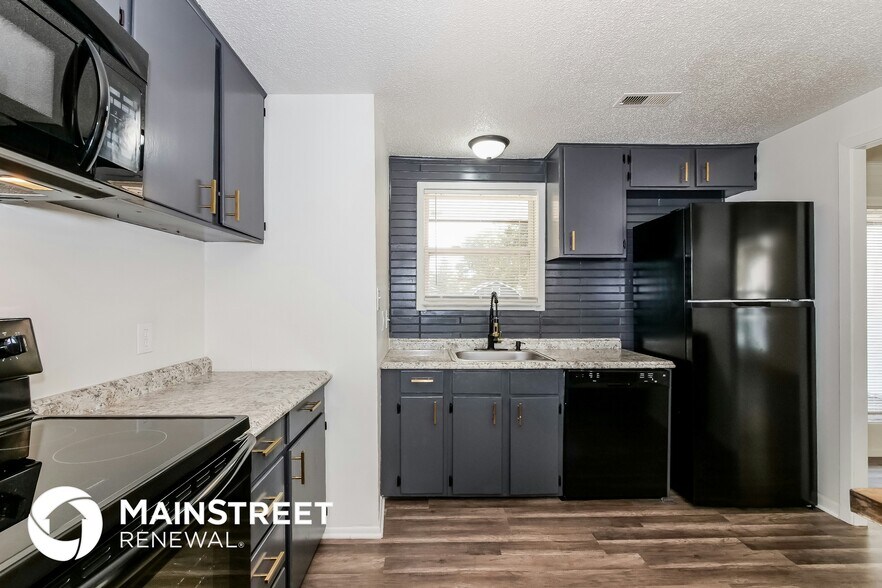 Building Photo - 607 Hamblen Rd