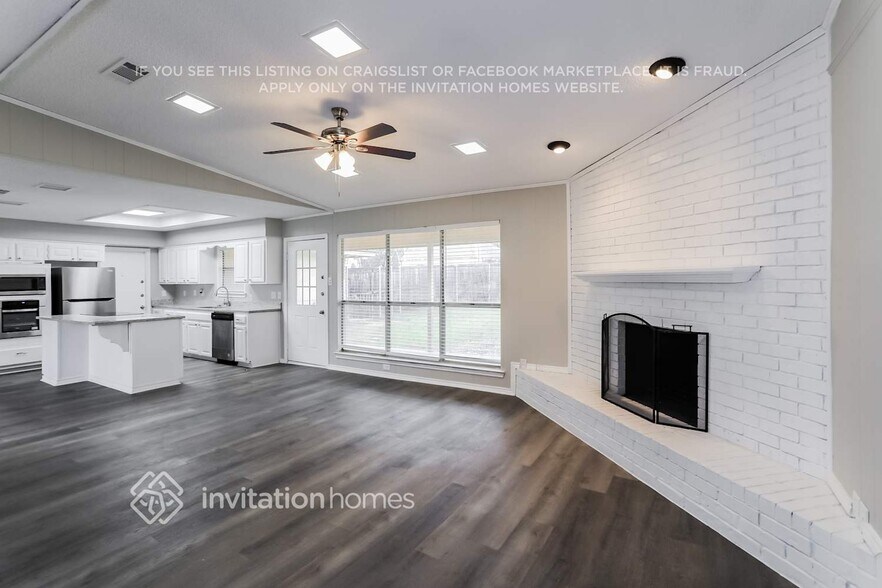 Building Photo - 1312 Tierra Calle