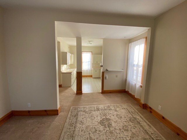 Building Photo - 32 N Vine St