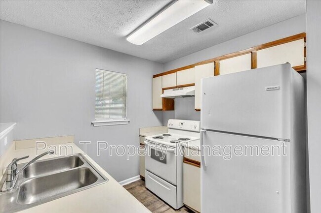 Building Photo - 235 Bordeaux Ln