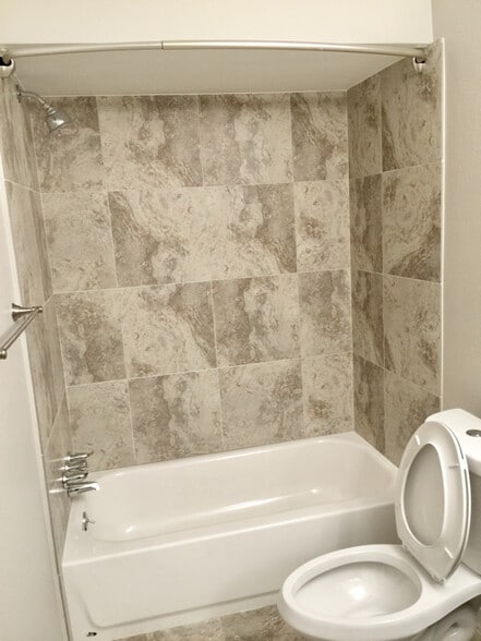 Building Photo - 3271 Sul Ross St