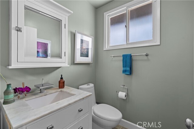 Building Photo - 1647 Mathews Ave