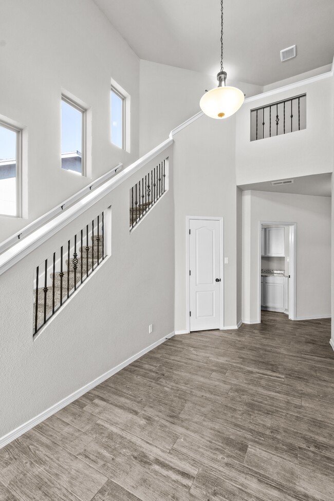 Building Photo - 12352 Stansbury Dr