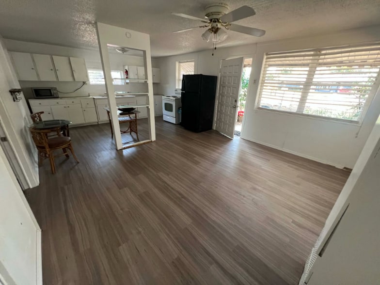 Building Photo - 1609 Granada Ave