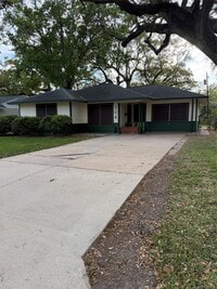 Building Photo - 506 Gardenia St