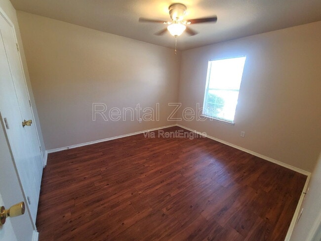 Building Photo - 2736 Murphy Dr