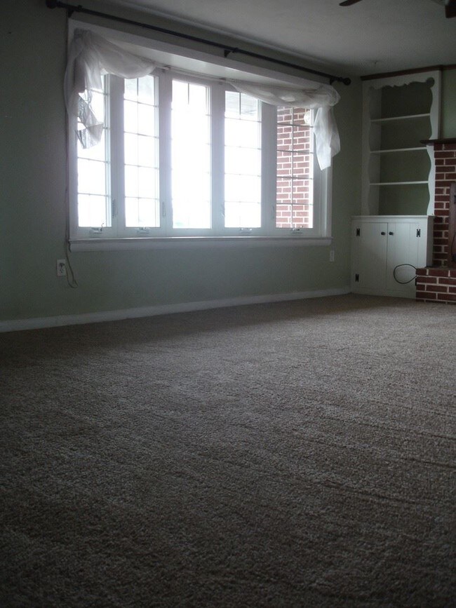 Building Photo - 2 br, 2 bath House - 1001 DEAVER ROAD