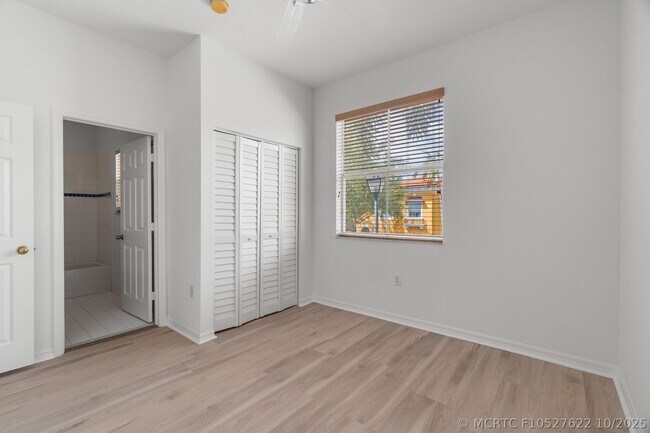 Building Photo - 3210 Merrick Terrace