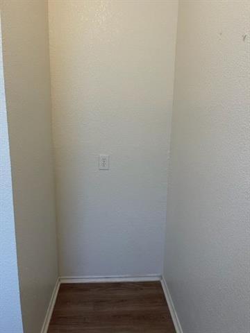 Building Photo - 7216 Park Creek Cir W